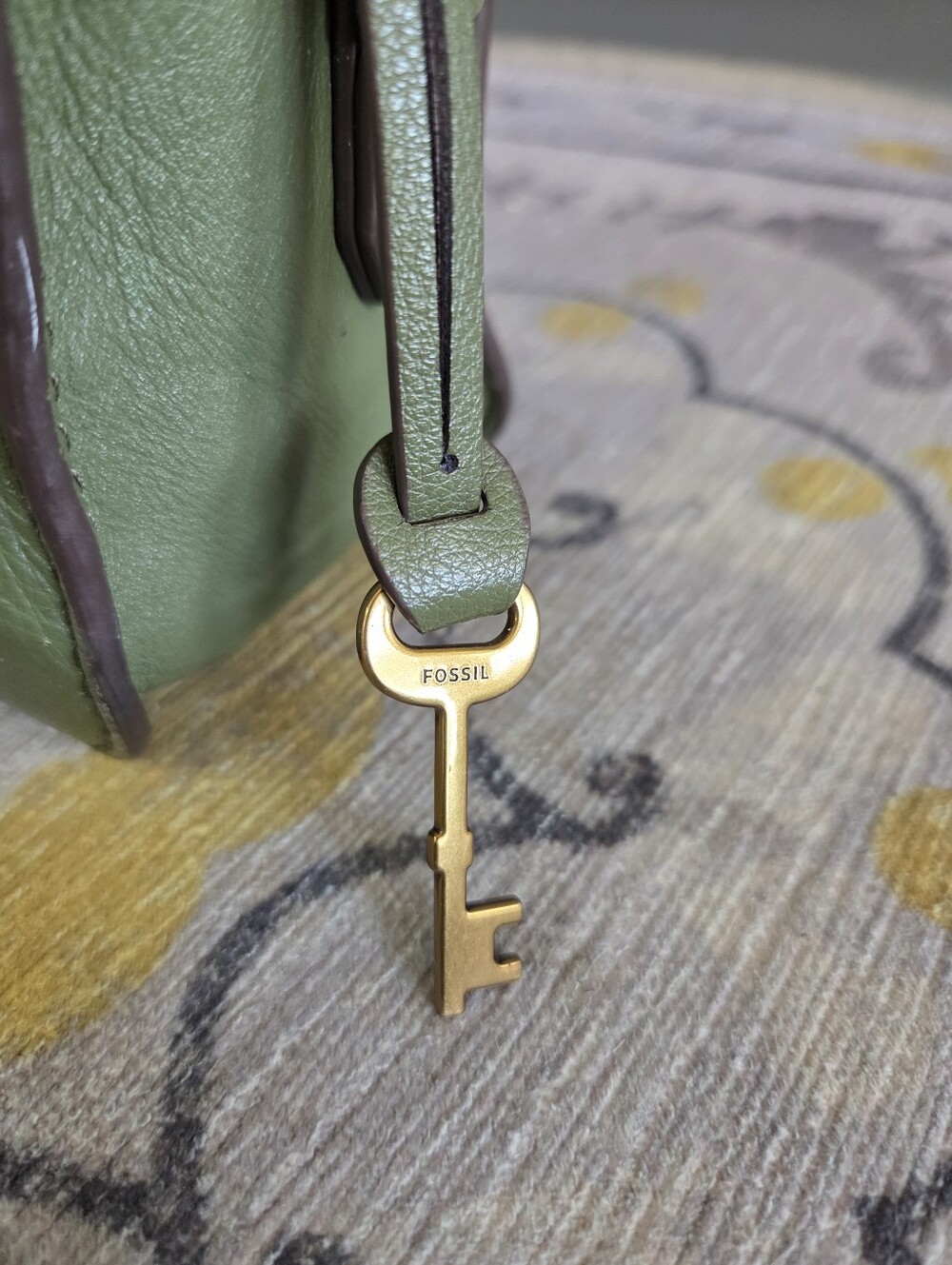 FOSSIL TURN LOCK CROSSBODY PURSE LEATHER OLIVE/ BRASS - Picture 14 of 16